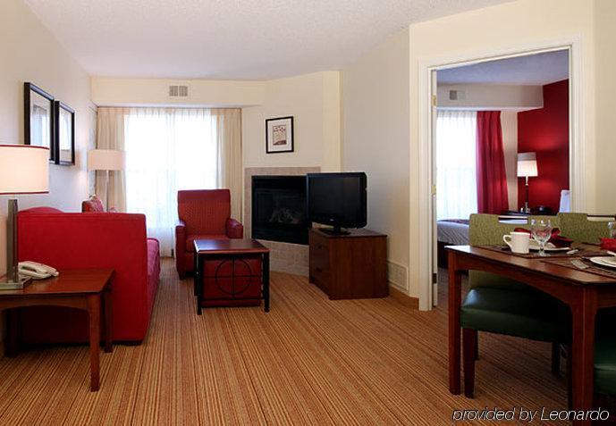 Northwest / Willowbrook 3* Houston