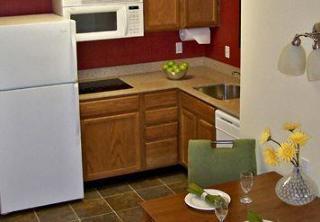 Northwest / Willowbrook Hotel 3*