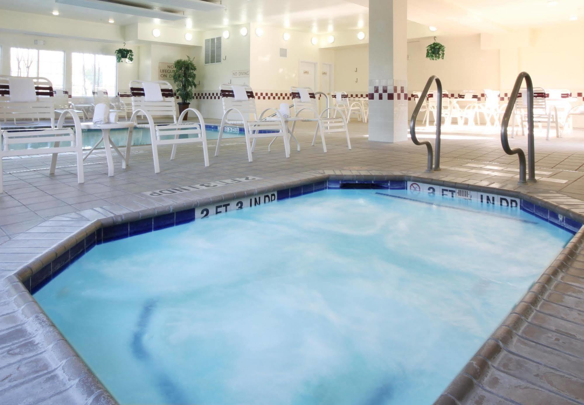 Northwest / Willowbrook Hotel 3*
