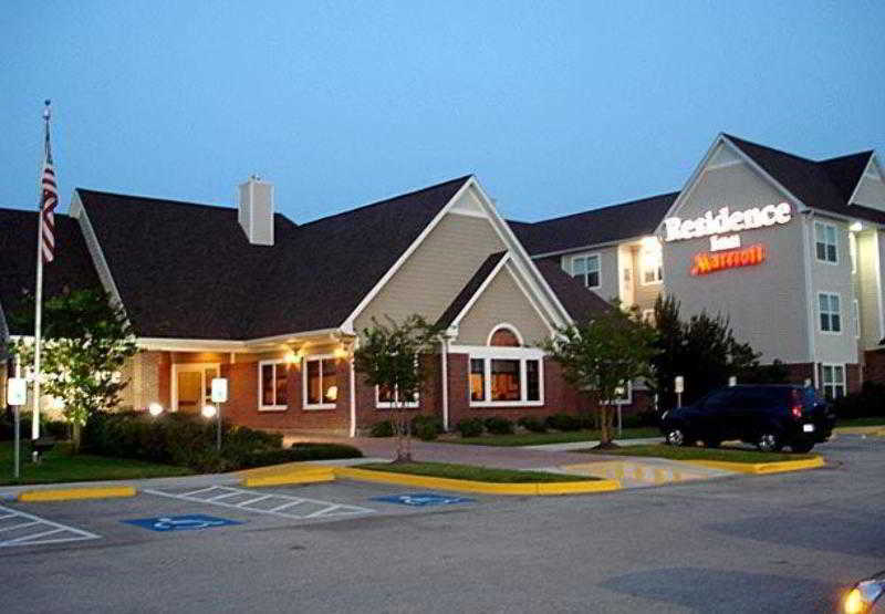 Northwest / Willowbrook Hotel 3*
