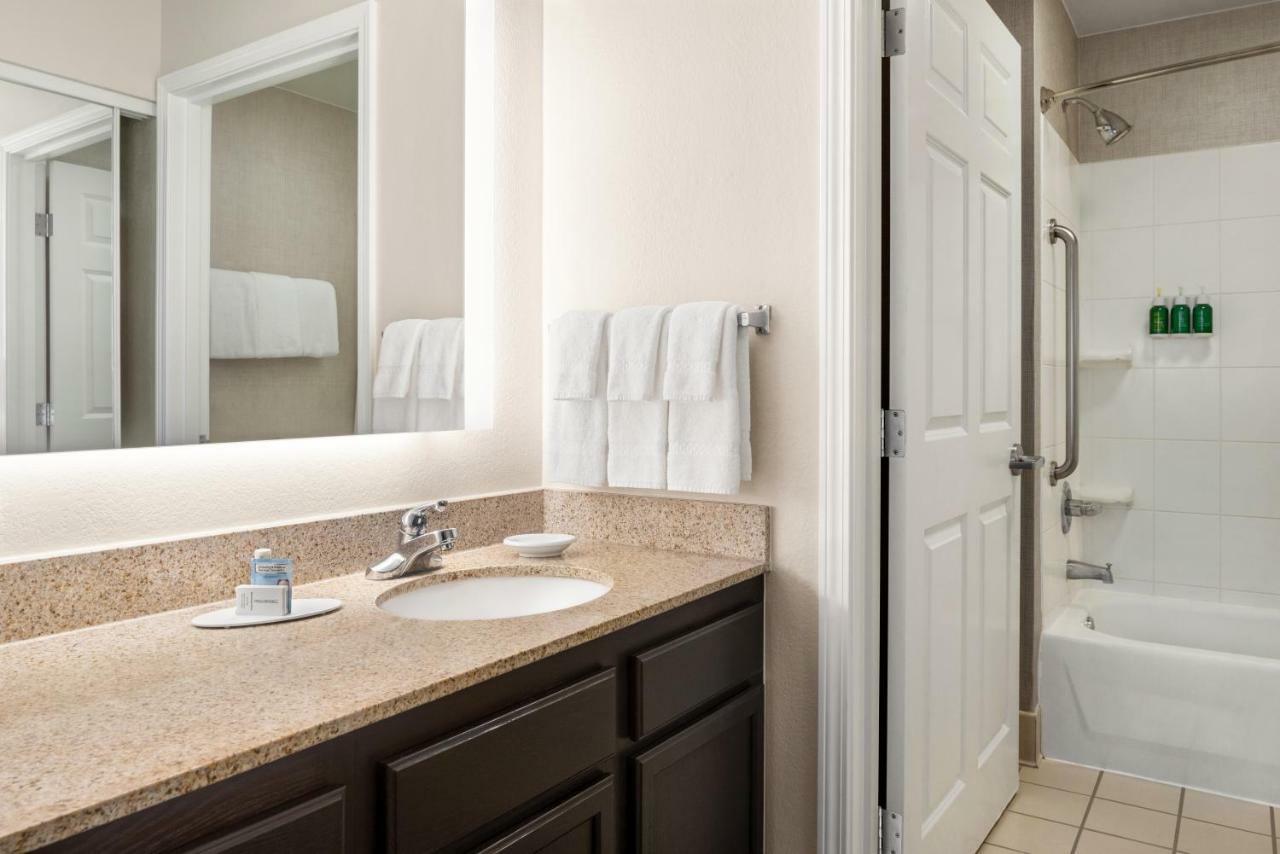 Hotel Northwest / Willowbrook 3*