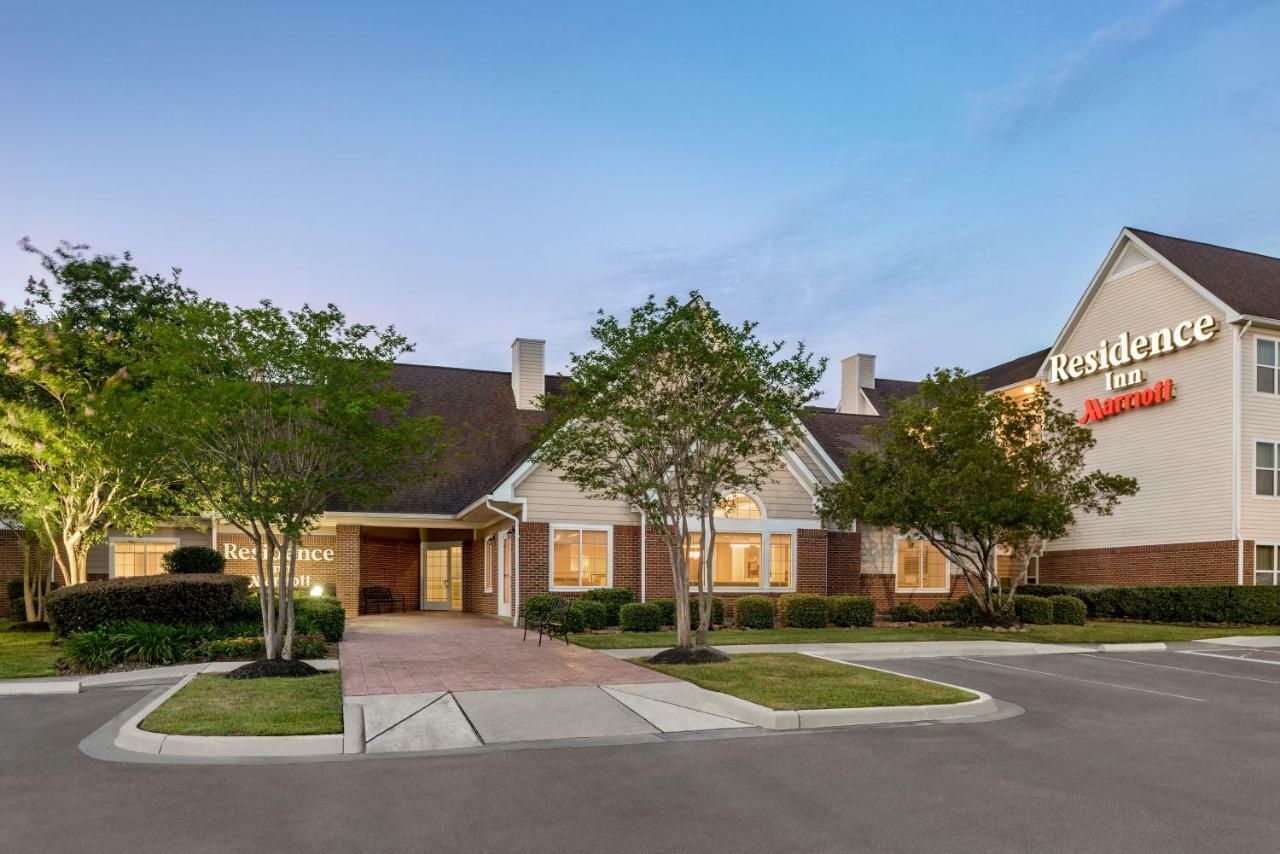 Hotel Northwest / Willowbrook Houston